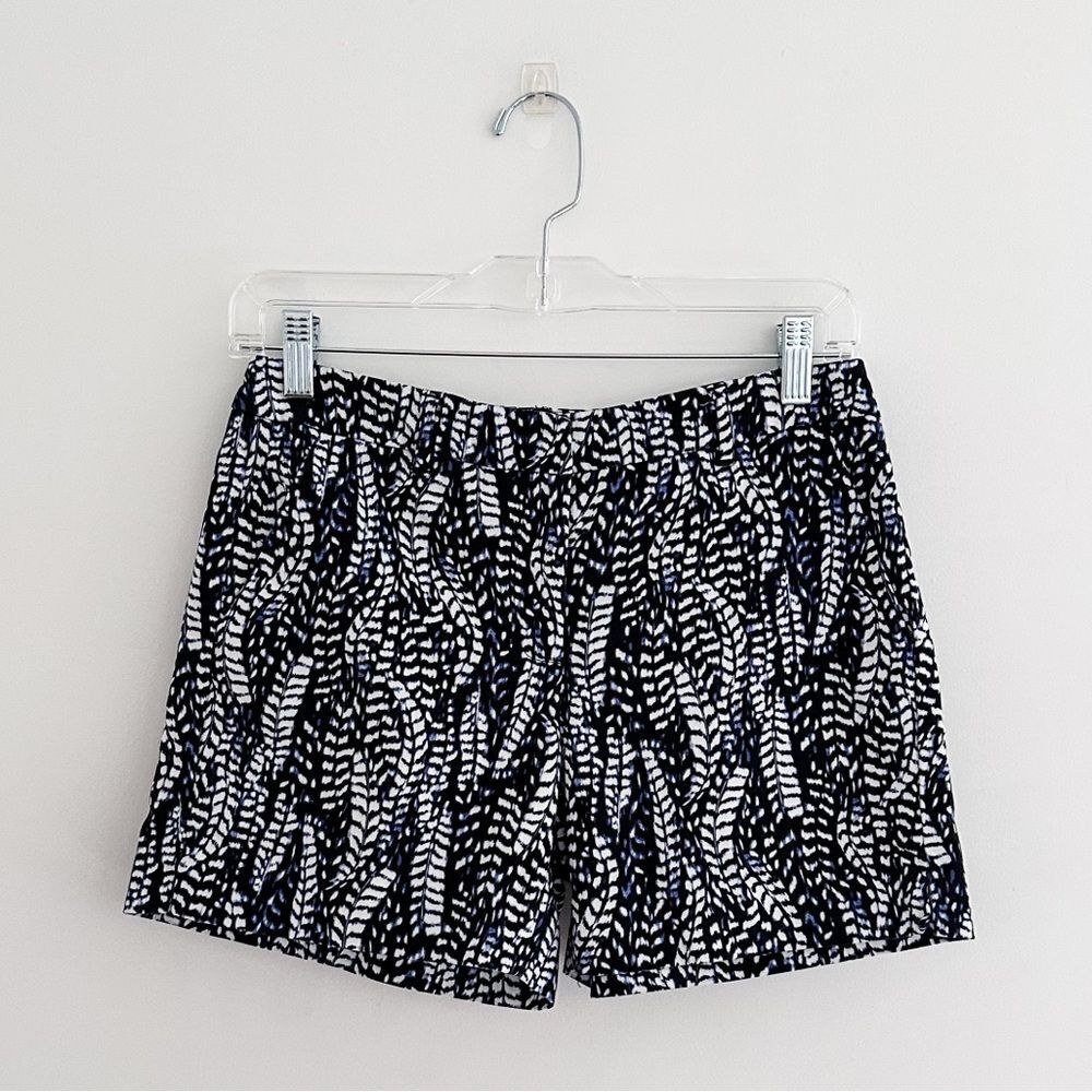 White House Black Market Printed Trouser Shorts Navy & White Pattern Size 0